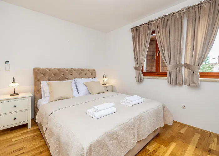 House Casa Di Bronzo With Private Pool Vrh (Krk)