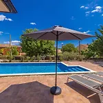בית נופש House Casa Di Bronzo With Private Pool