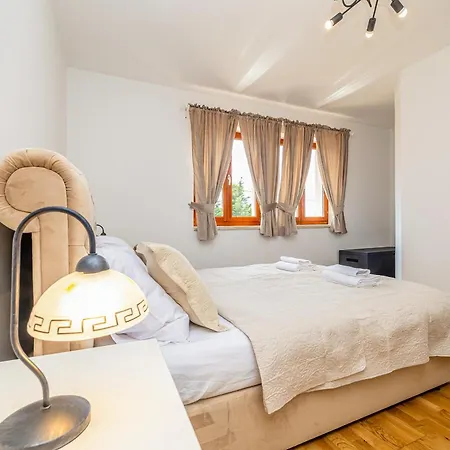 בית נופש House Casa Di Bronzo With Private Pool
