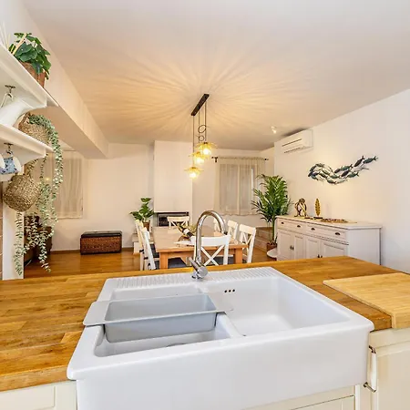 House Casa Di Bronzo With Private Pool *