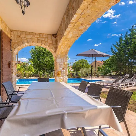 Dom wakacyjny House Casa Di Bronzo With Private Pool